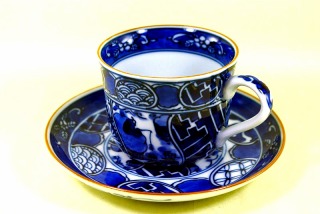 ��ƕ���q���̃J�b�v�Љ�