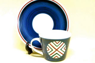 �j������